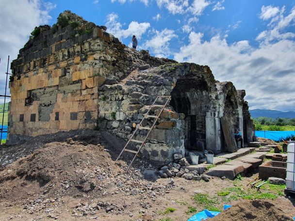 Վերականգնվում է Լոռի Բերդ ամրոցի եկեղեցին