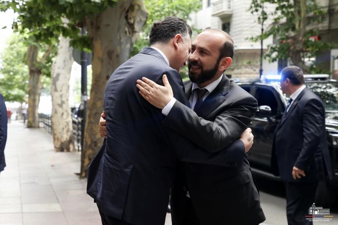 Armenian FM starts visit to Georgia
