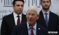 'Beware of what association with Putin's Russia can lead to', U.S. senator tells Baku