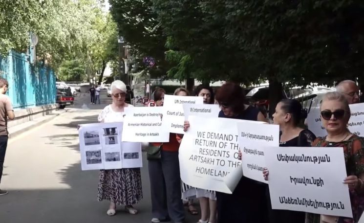 Պահանջում ենք ճնշել Բաքվին՝ պահպանելու Արցախի մշակութային ժառանգությունը. Ակցիա ՄԱԿ-ի երևանյան գրասենյակի դիմաց