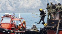 South Korea ferry: Divers find 48 bodies in single room