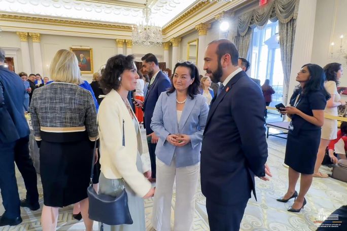 Armenian FM engages with foreign counterparts in Washington