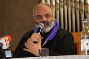 Մայր Հայաստանում արցախցիները գոնե ամոքում չեն գտնում. Բագրատ Սրբազան