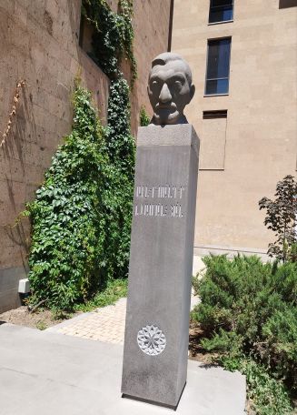 Սա խայտառակություն է և վանդալիզմ
