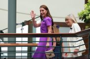 Кейт Миддлтон посетила финал Уимблдона с дочкой и сестрой на фоне борьбы с раком