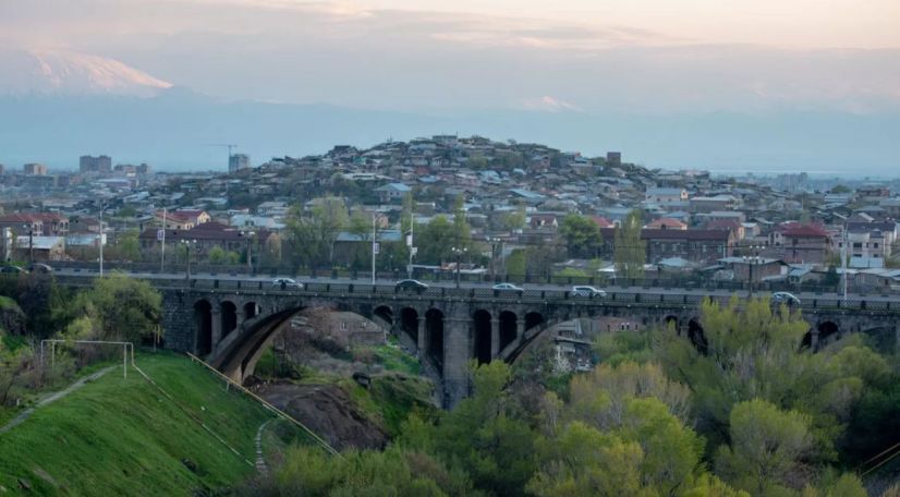2 տղա և 2 աղջիկ Հաղթանակ կամրջի վրա մեքենայով երթևեկելիս արձակել են կրակոցներ