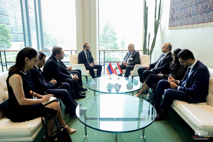 Armenian, Lebanese FMs discuss regional security