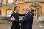 Pashinyan, Macron discuss Armenia-Azerbaijan peace process