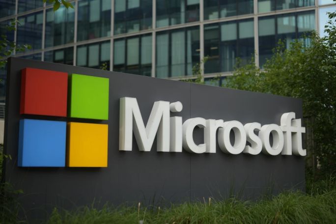 Microsoft IT outage hits users worldwide