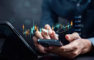 Айтишники в России беднеют – их зарплата упала на 25%