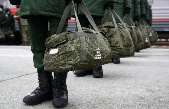 Источник: Получившие гражданство РФ будут служить в армии один год
