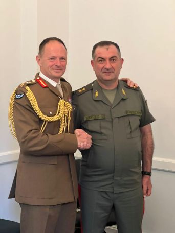 Armenian army chief attends Land Warfare Conference in London
