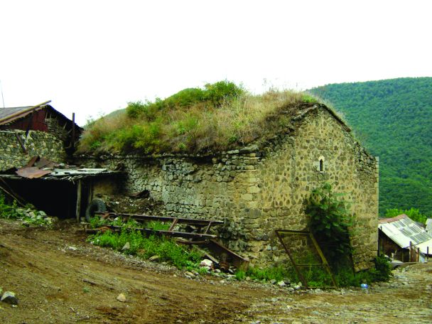 Ադրբեջանն ավերել է Արցախի Հադրութի շրջանի Մոխրենես գյուղը