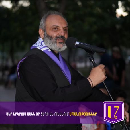Հունիսի 12-ին ի՞նչ գործ ուներ ԱԻՆ ղեկավար Կամո Ցուցուլյանը ոստիկանական առաջին շարքերում. Բագրատ սրբազան
