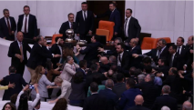 Թուրքիայի խորհրդարանի պատգամավորները նիստում խմբակային ծեծկռտուք են սկսել