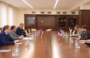 Сурен Папикян принял посла Франции