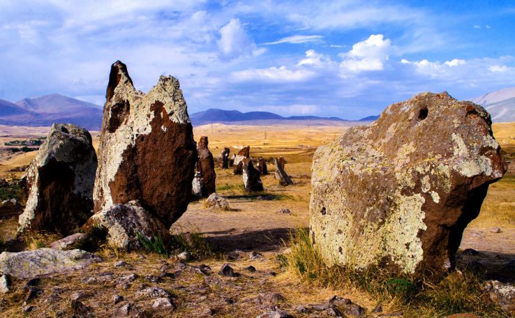 «Ադրբեջանի պատմական տարածքում գտնվող հուշարձան» է ներկայացվում «Զորաց քարեր»-ը