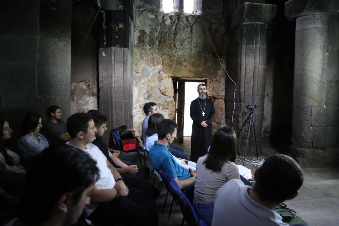 Գոշավանքում «Իրավունքի պաշտպանության» ամառային դպրոցի դասախոսություններն ունկնդել են նաև նաև այցելուները