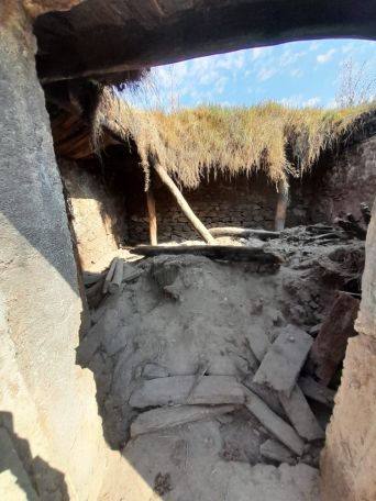 В армянском селе Цовагюх произошел обвал крыши: есть пострадавшие