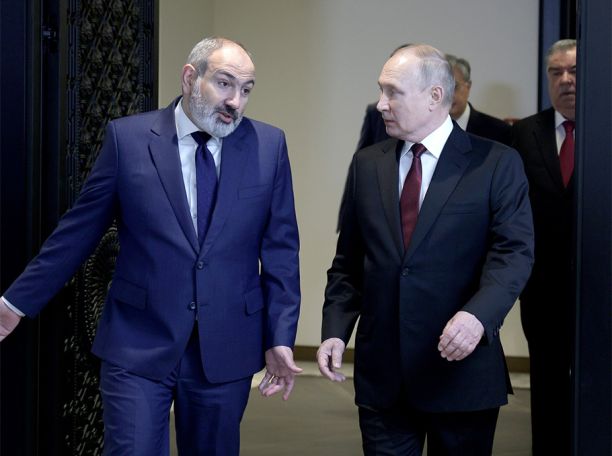 Փաշինյանը մի սիրուն օր մեր բոլոր «սուտի արևմտամետներին» «մատաղ» է անելու Պուտինի ոտքերի առաջ. Սուրենյանց