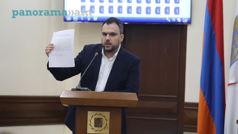 Գրիգոր Երիցյանը քաղաքապետարանի ամբիոնից դիմեց իրավապահներին