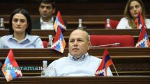Դպրոցների, մանկապարտեզների աշխատակիցներին պարտադրում են ընդգրկվել կուսակցության մեջ. Նազարյան