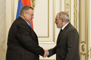 Никол Пашинян обсудил с Алексеем Оверчуком вопросы двусторонней повестки Армении и РФ