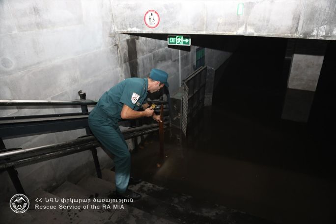Երևանում հորդառատ անձրևից հետո հեռացրել են մոտ 228 տոննա ջուր