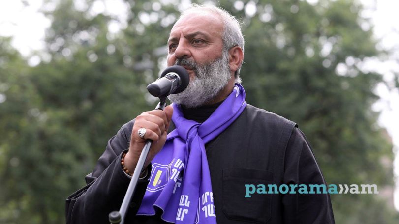 Struggle 'unequivocal choice' in Armenia, protest leader says