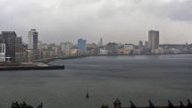 Ураган «Хелен» надвигается на Кубу: туристов предупредили об опасности