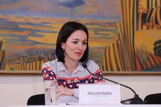Ժաննա Անդրեասյանը հայտնած բազմաթիվ դժգոհություններից հետո ուսուցիչներին հրավիրել է օնլայն հանդիպման