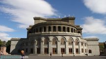 Օպերայի և բալետի ազգային ակադեմիական թատրոնը՝ մեղադրանքների ու աշխատավարձի մասին