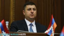 Абрамян: Дипломатический медовый месяц Армении и Азербайджана постепенно превращается в дипломатическую дуэль