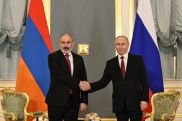 Пашинян после велопрогулки прибыл в Кремль на переговоры с Путиным