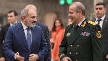 Пашинян в аэропорту «Звартноц» ознакомился с работой пограничников РА