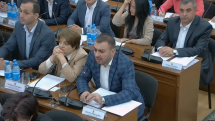Opposition insists on snap municipal elections in Yerevan