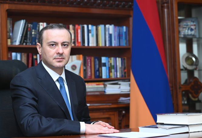 Security chief hails 'strong' Armenia-EU ties