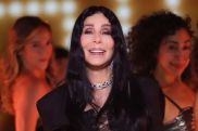 Шер исполнила свои хиты на возвращении легендарных ангелов Victoria’s Secret