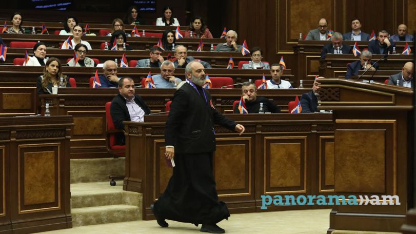 In pictures: Armenian parliament holds hearings on Declaration of Independence