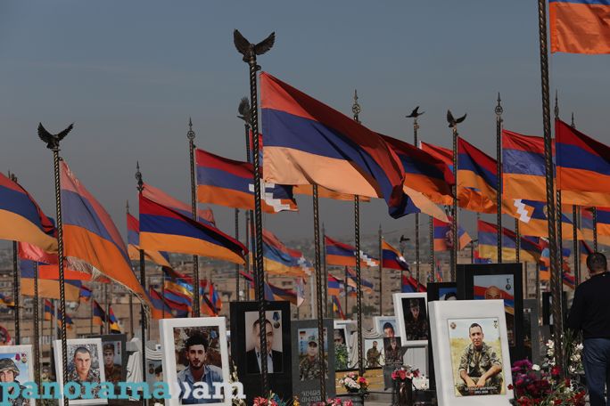 Շարմազանով. Հոկտեմբերի 19-ից հետո բոլոր մարդկային ու տարածքային կորուստներն ուղիղ կապիտnւլյացիայի սիմվոլի խղճին են