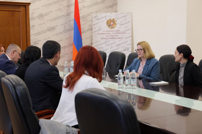 Հայաստանում 42 հազար սովորող ուսումնասիրում է գերմաներեն․ դեսպան Կլաուդիա Բուշ