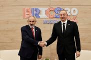 Pashinyan, Aliyev hold talks in Kazan