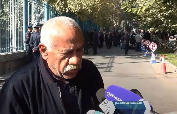 Protesters outside UN office demand release of Armenian prisoners in Baku