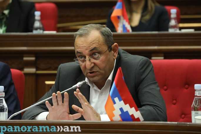 Opposition urges parliament majority to join statement on Armenian prisoners
