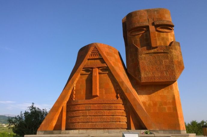 Ադրբեջանի թիրախnւմ Արցախի «Մե՛նք ենք մեր սարերը» հուշարձանն է․ Monument Watch