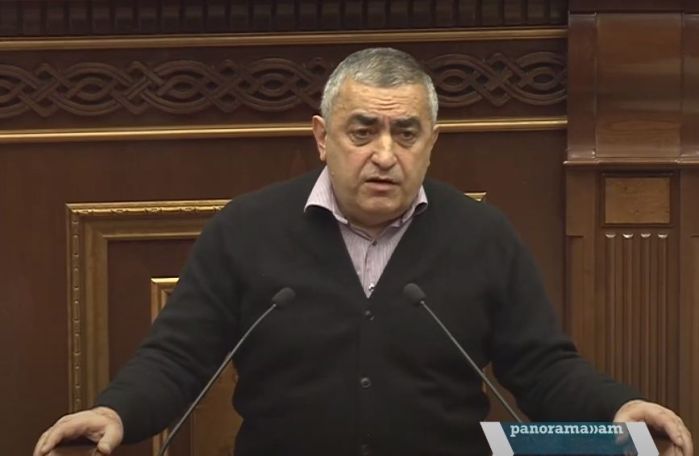 «Եթե ուզում ես շատ արտահայտել քո սերը Մասիսի նկատմամբ, ասա՝ «ես թուրքերի Մասիս սարն եմ սիրում»». Ռուստամյան