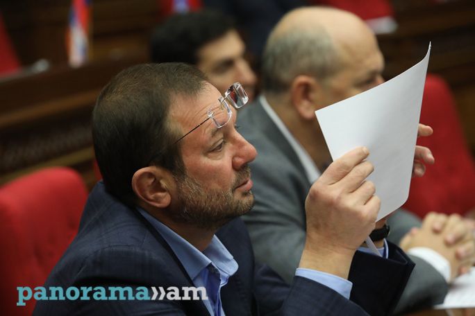Манукян: ВС Армении превратились в рекламный баннер ВПК Индии
