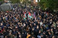 Протестующие в Абхазии потребовали мирной отставки президента