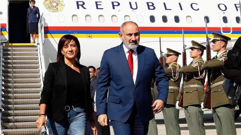 Նիկոլ Փաշինյանն ու կինը մեկնել են Վատիկան