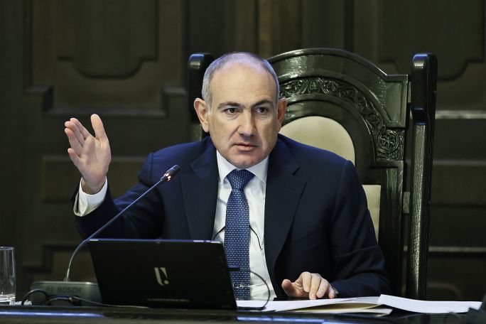 Никол Пашинян подтвердил, что попросил нескольких чиновников уйти в отставку